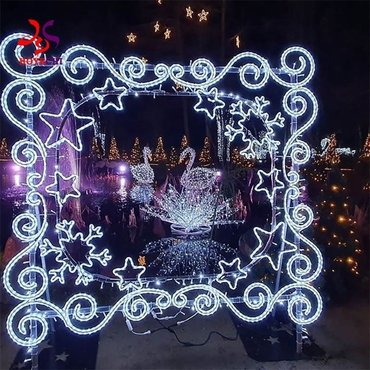 Hoyechi Giant Mermaid Shape Iron Photo Frame Sculpture Motif Light For Scenic Area Visitor Interaction